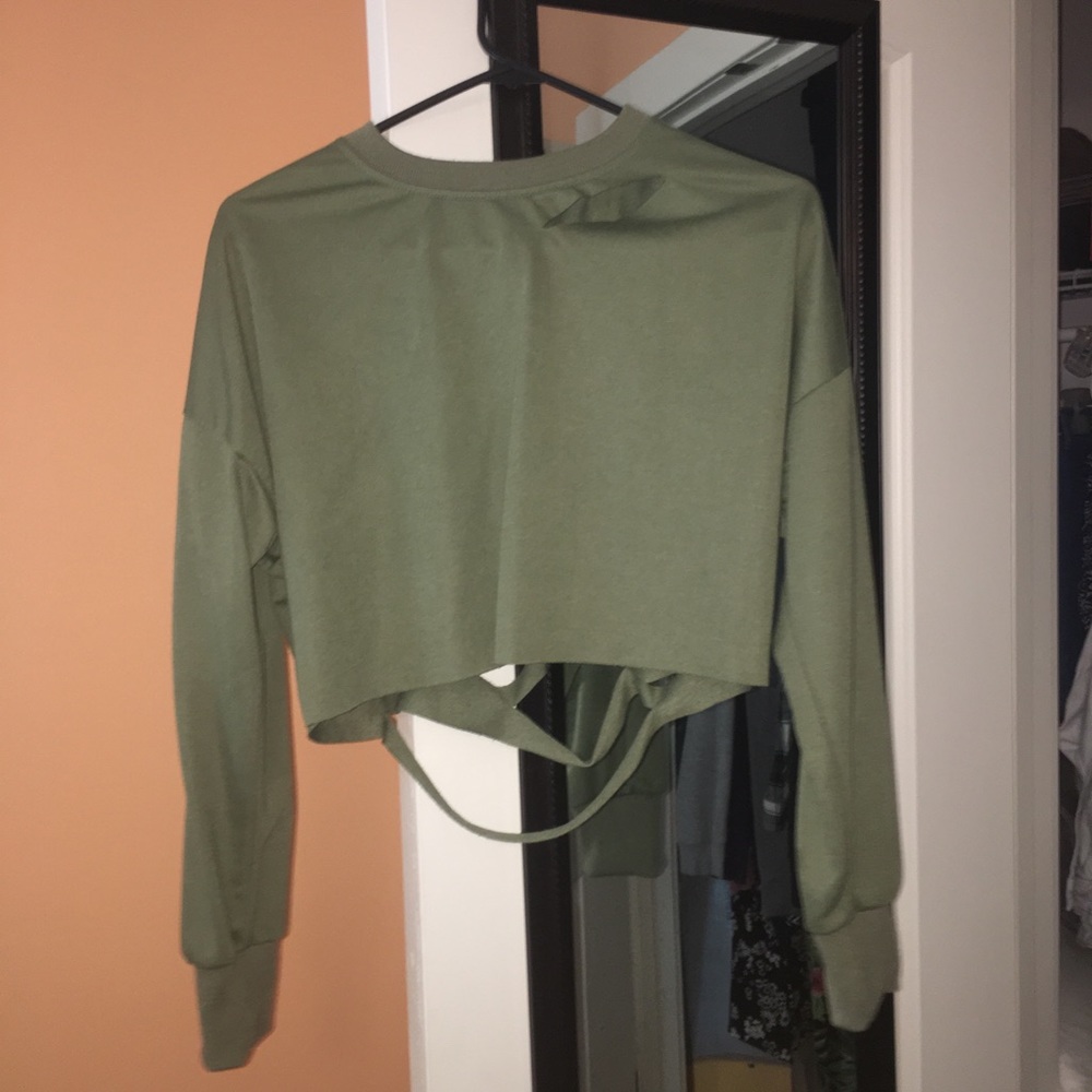 Crop top crewneck